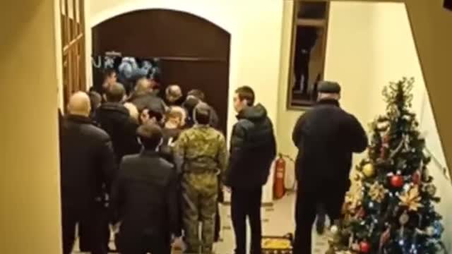 Прокуратура Сухуми не справляется с потоком людей