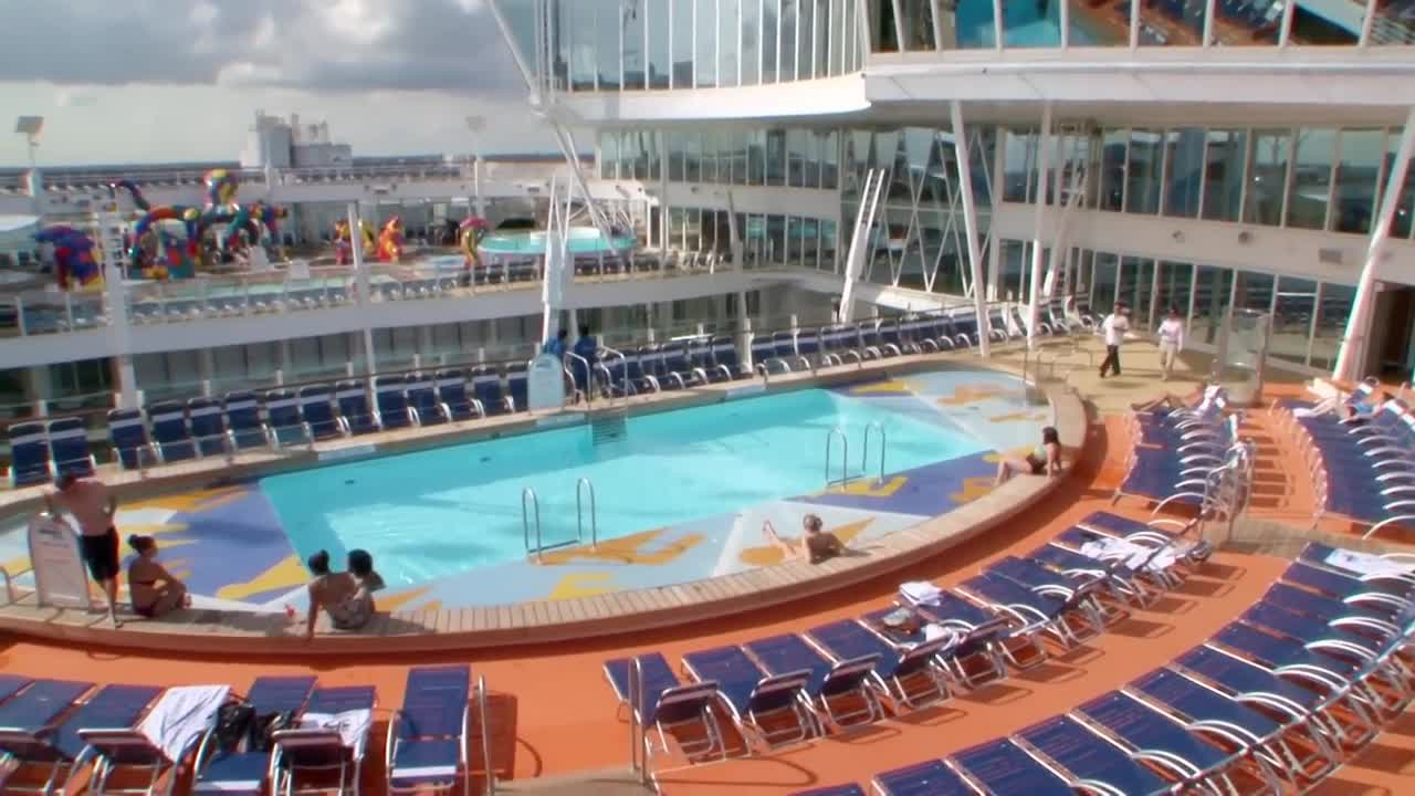 ROYAL CARIBBEAN CRUISE IN 2022