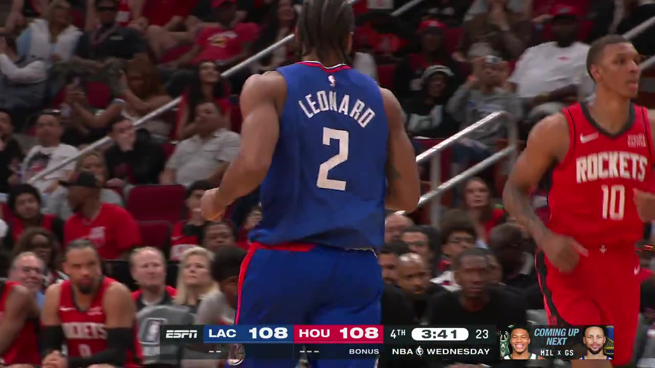 Kawhi Leonard Clutch Mid-Range Shot Ties Game!