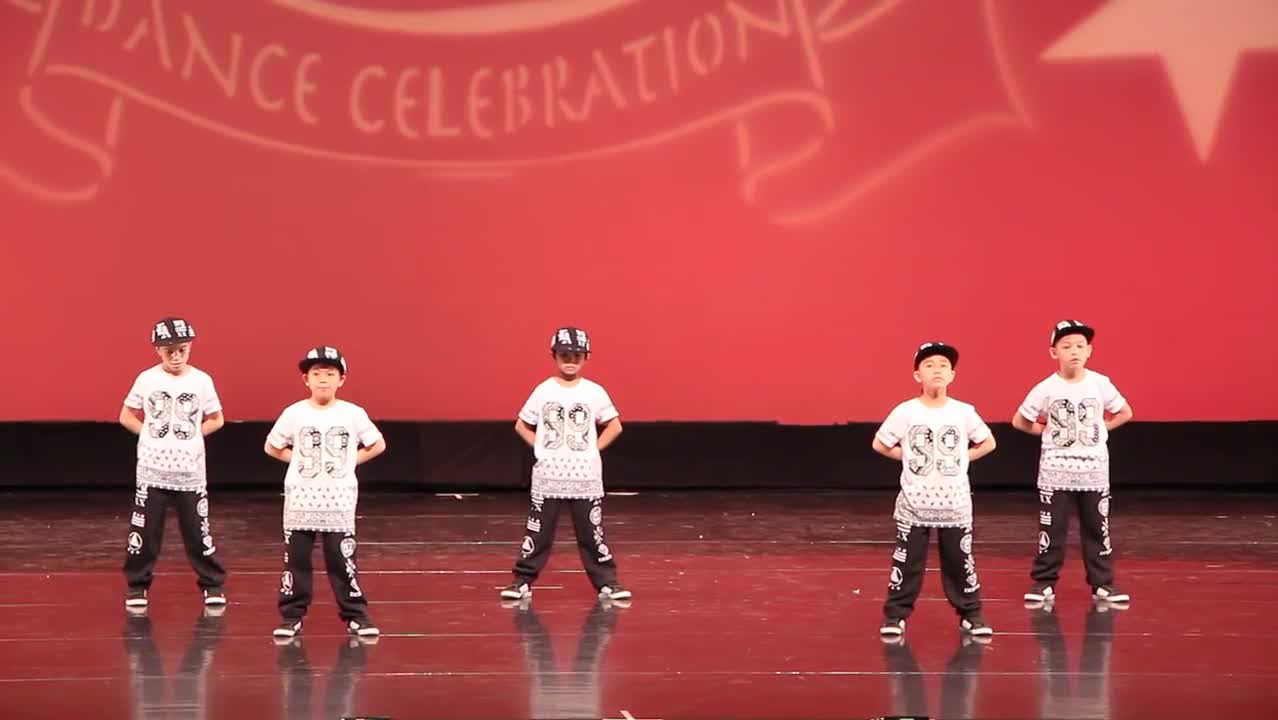 Incredible Little Boys Dancing - J CREW - Kids Hip Hop Dance Crew 2016