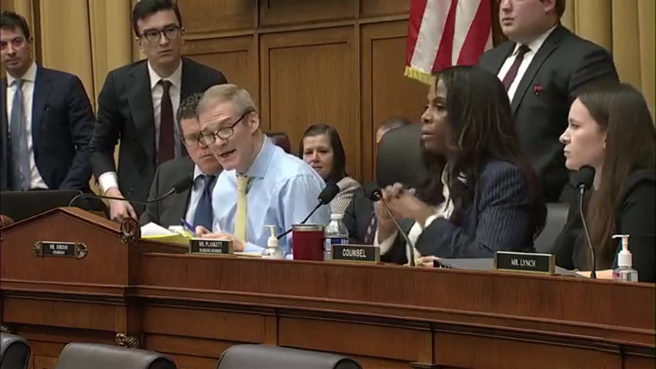 🚨WATCH: Jim Jordan ruthlessly shuts down a squealing Democrat