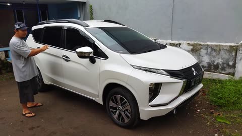 MITSUBISHI EXPANDER ELEGANT CAR WHITE