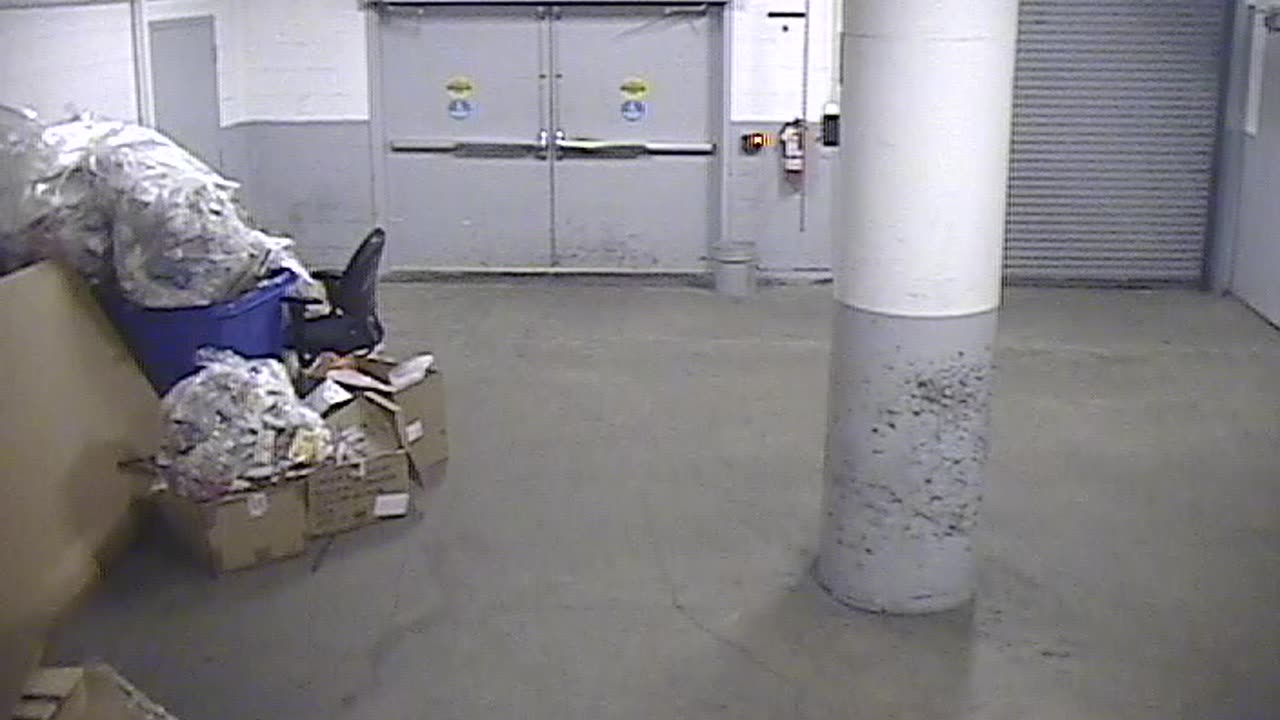 6017WHUGGALoadingDockRollup_2021-01-06_00h20min00s007ms.mp4