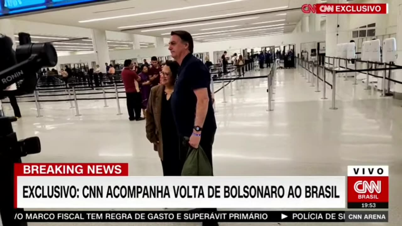 Bolsonaro: Seja bem vindo de volta ao nosso país, e fale muito enquanto puder.