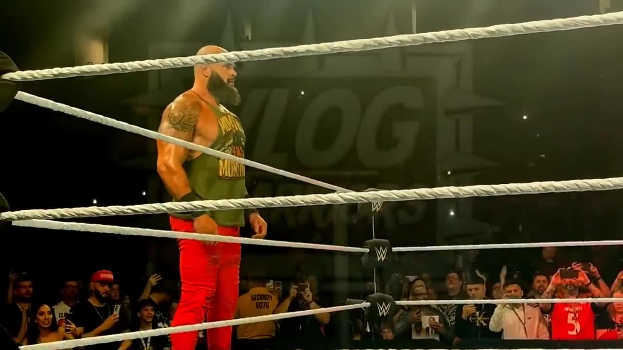 BRAUN STROWMAN DESTROYS OMOS WWE LIVE EVENT