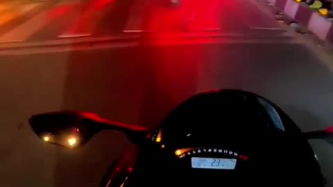 NINZA ZX10R Drag vs R1