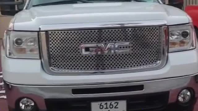 Zhuzige Autobots in Pickup Truck