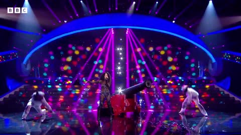 AMAZING Cher tribute act performance 🤩 I Can See Your Voice - BBC