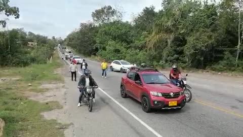 Bloquean vía Barrancabermeja por protesta por licencia para explotar carbón a cielo abierto