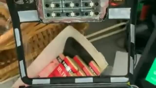 Finding a scamming Card Shimmer at a gas station