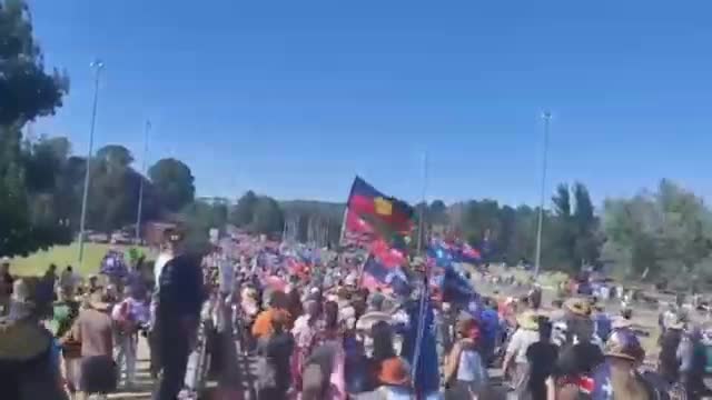 Canberra, Australia: Massive protest as freedom convoy arrives (Feb. 11, 2022)