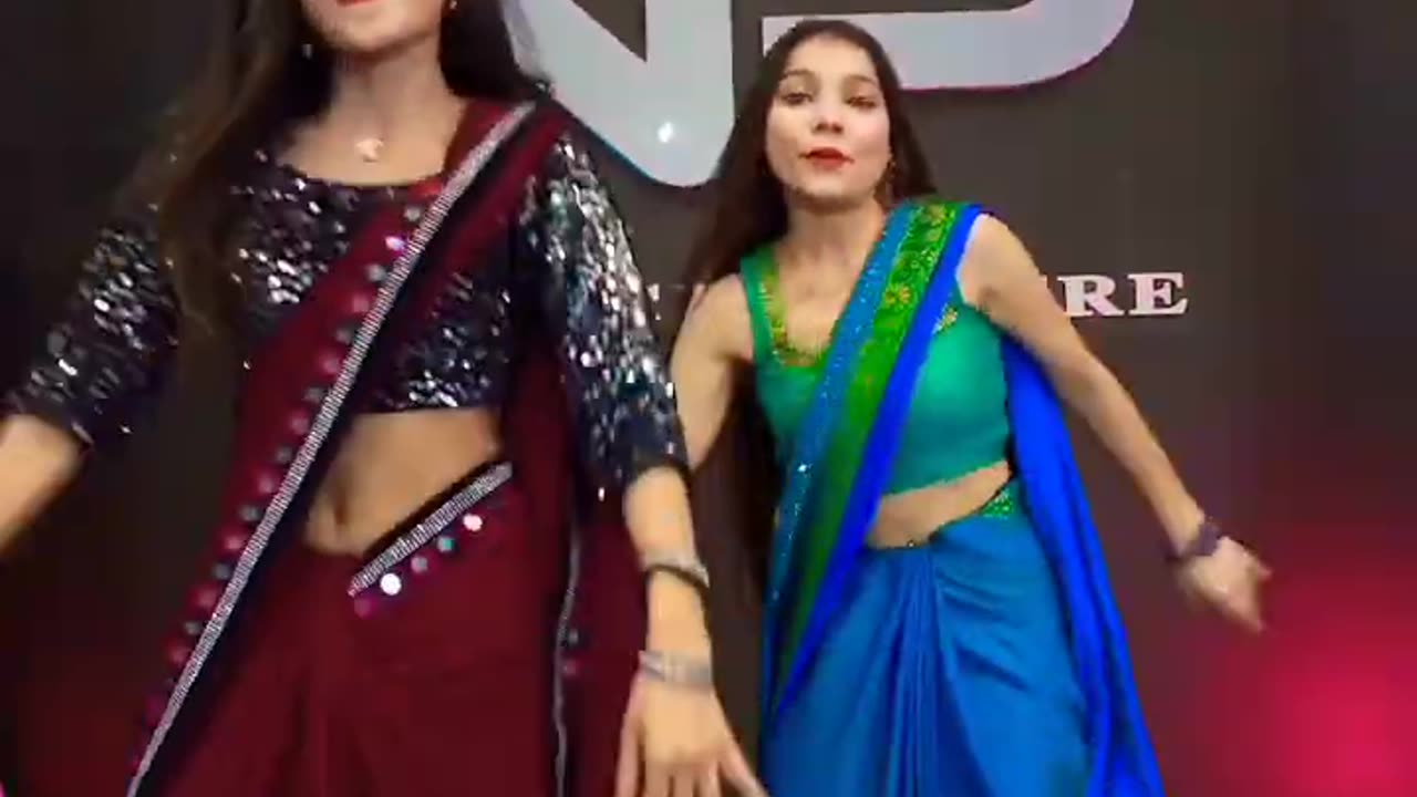 Lene Aaoo Na Sarkar ❣️ __ Jamna Paar __ @Nrityaperformance #ShortsDanceVideo #Snehu & ShrutiAgarwal