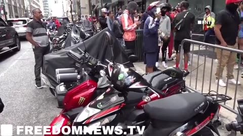 AOC gets an appropriate welcome from pissed off New Yorkers