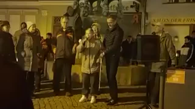 Berliner Oma sagt, was Millionen Deutsche denken