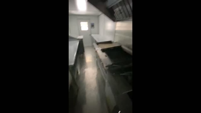 Like-New GMC P3500 Step Van Kitchen Food Truck | Mobile Food Unit for Sale in Florida