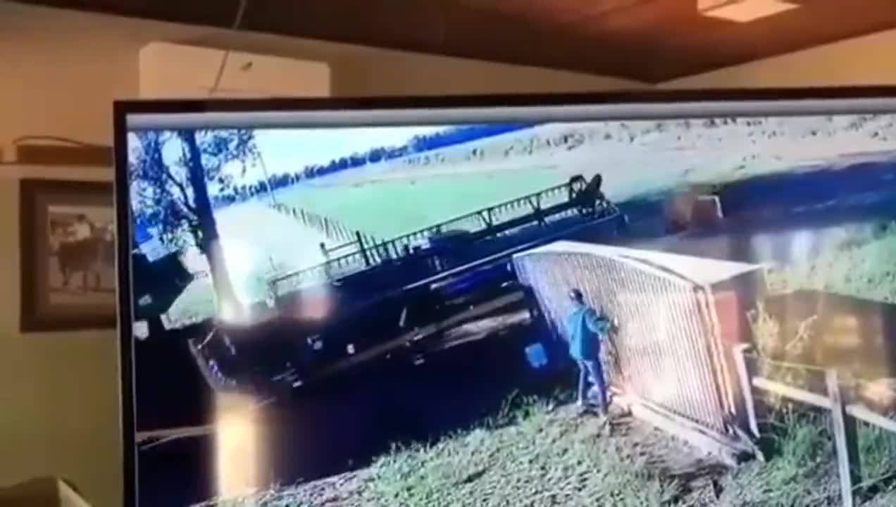 Man in a Hurry vs Gate