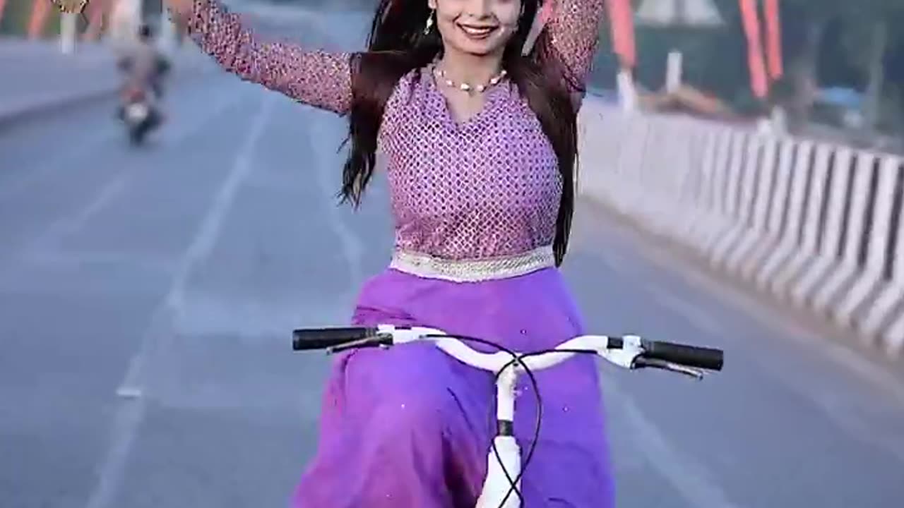 Chand chupa badal main 🌚 #shortsvideo iamsecretgirl023 karwachauth status video