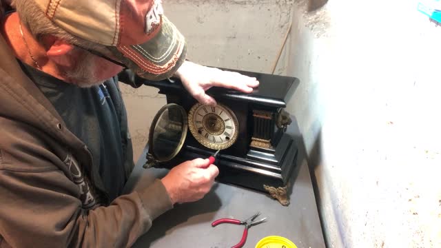 WILL IT EVER TICK AGAIN? 1902 Ingraham Mantle Clock,