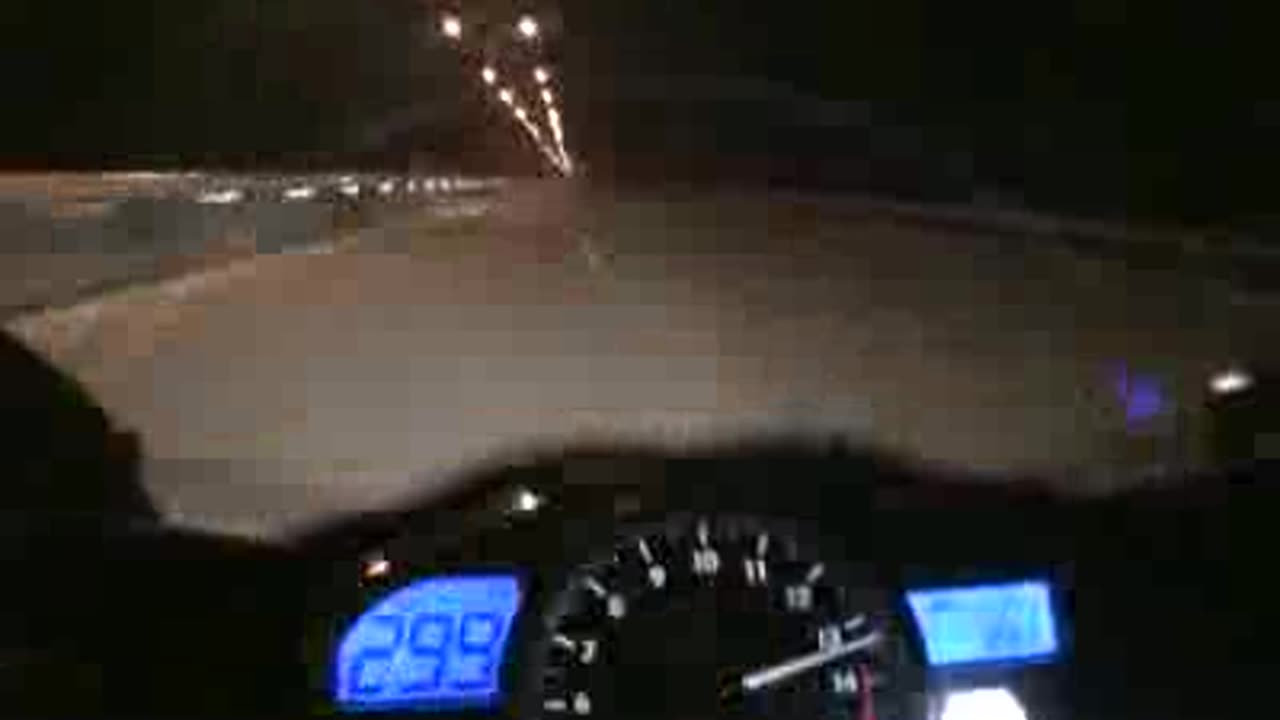 Yamaha R1 - 300 km/h