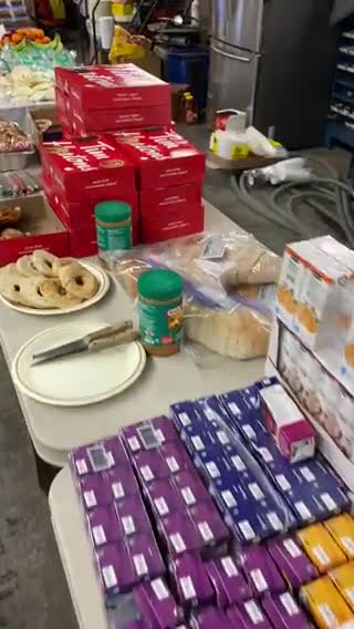 🇨🇦Truckers and protesters in Ottawa are being well taken care of by the community