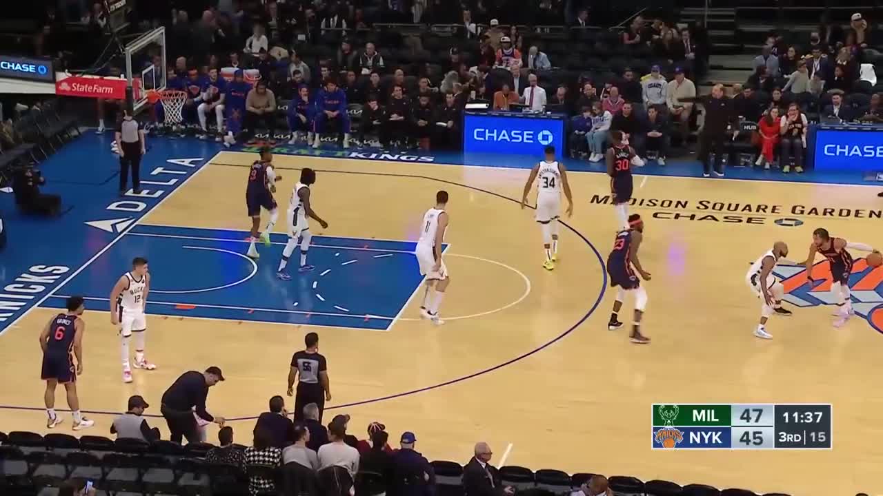 GIANNIS LIGHTS UP THE GARDEN! Antetokounmpo posts 37 point DOUBLE-DOUBLE in BUCKS win vs KNICKS