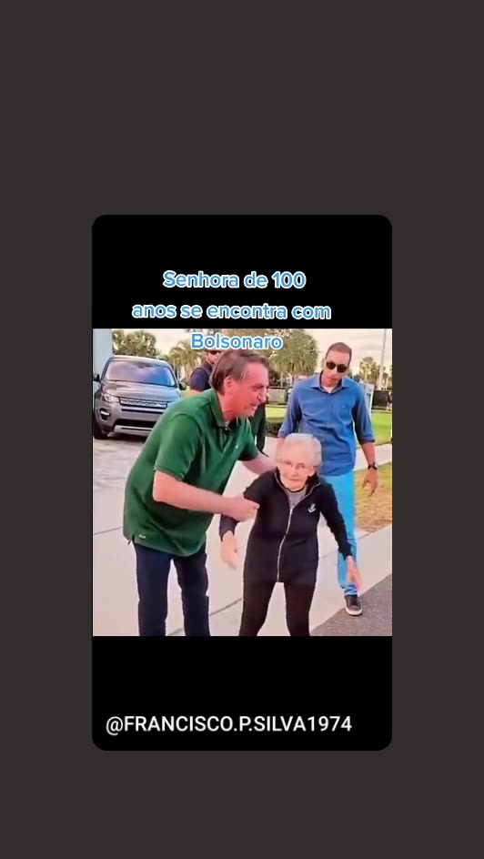 100-year-old lady receives Affection from President Bolsonaro
