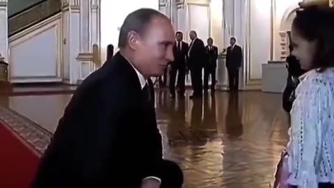 Putin meets a little girl with respect and dignity