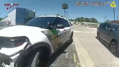 Pipe bomb explodes in car during traffic stop