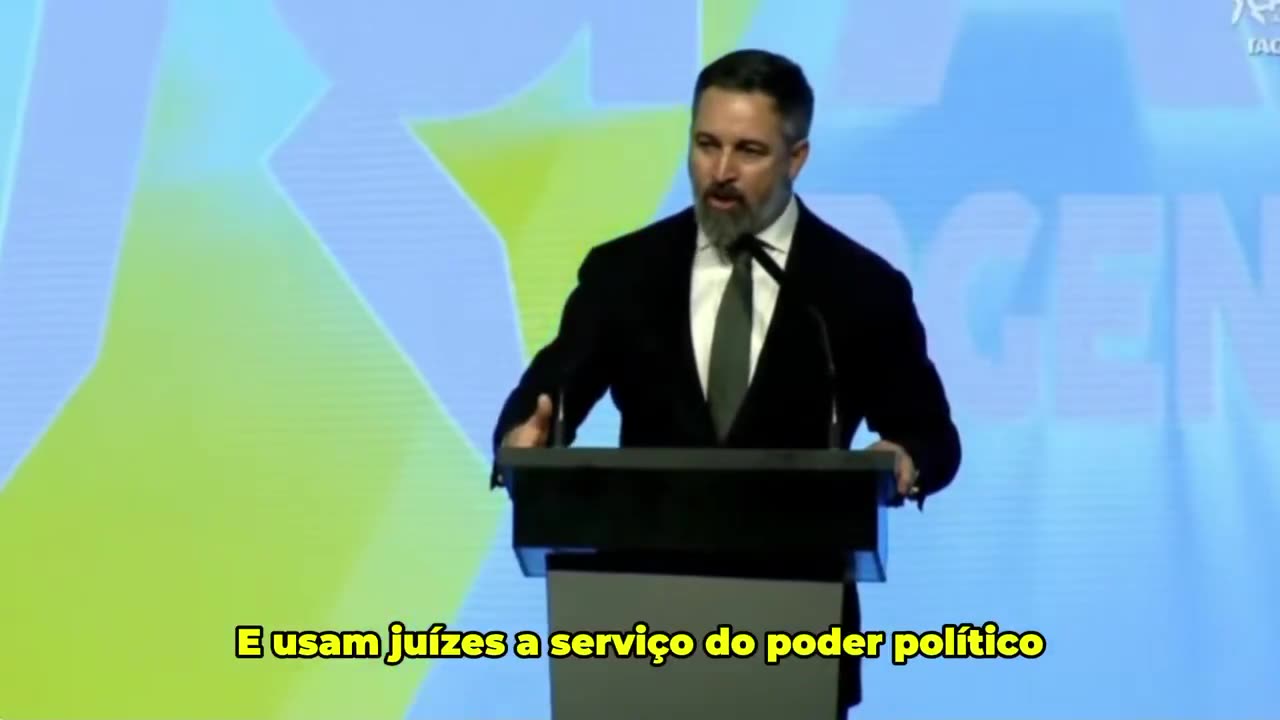 O líder do partido espanhol VOX e do Bloco Patriótico, falou que em ditaduras "utilizam juízes a serviço de um poder político" ao descrever o Brasil citando Bolsonaro como vítima deste sistema.