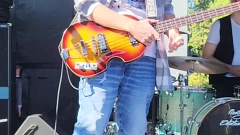 Tin Zelkova "I Feel The Way I Do"