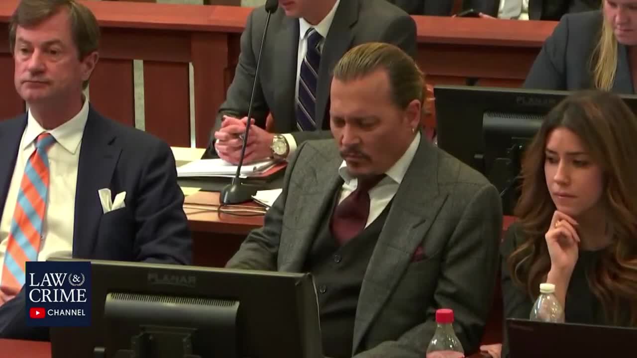 Johnny Depp Cant Stop Laughing At Amber Heard Attorney