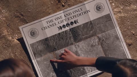 Give wonder, give CHANEL