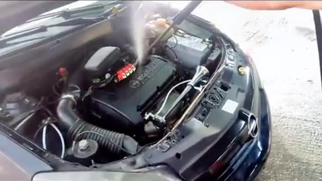 Add water to the inside of the car's engine # repair car # car # auto repair