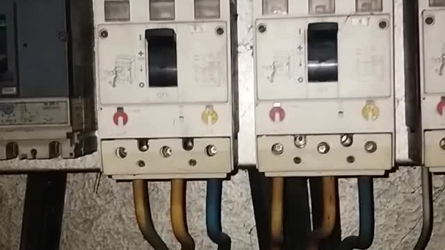 breaker 3pahse