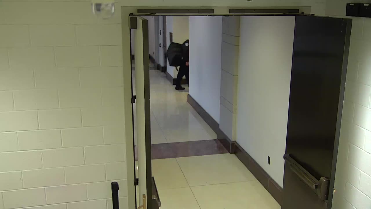 7183CVCULElevator#5Lobby_2021-01-06_08h40min01s817ms.mp4