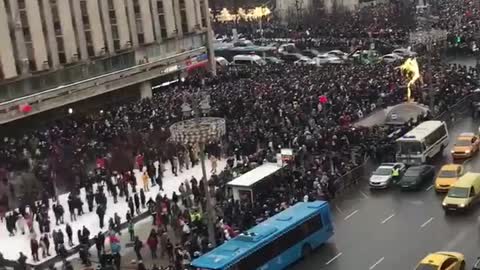 According to the Ministry of Internal Affairs, there are now four thousand people in the center of