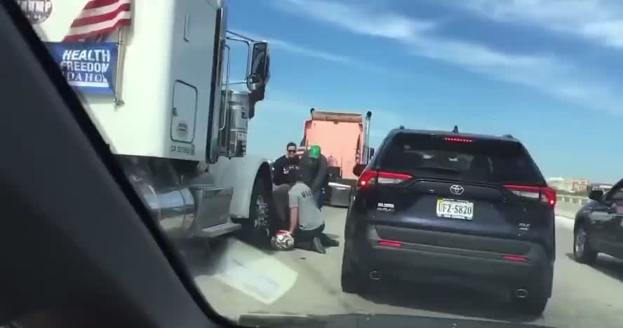 Motorcyclist Flips Off People's Convoy Then Gets Aggressive