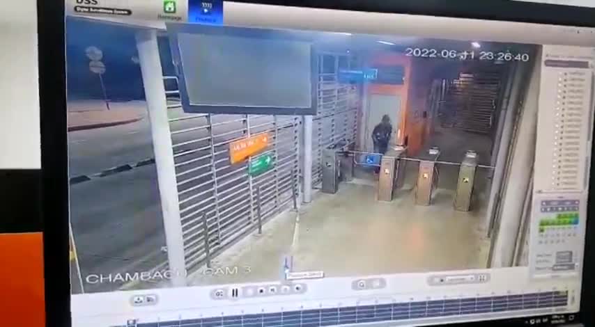 Roban monitor de estación de Transcaribe