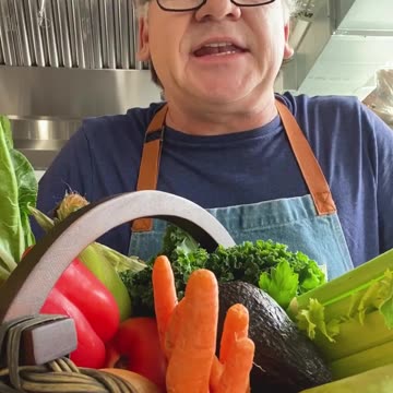 How To Remove ALL Pesticides From Fruit and Vegetables Fast & Cheap w/ Baking Soda