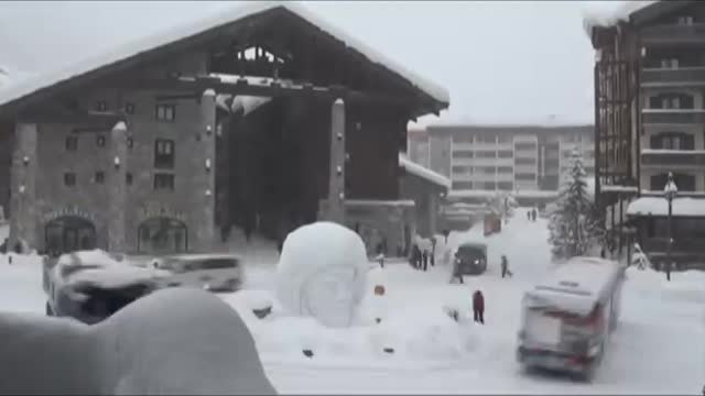 Beautiful Winter Snow House & Snow Falling Status Copyright Free Video Full HD