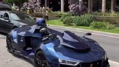 An Audi R8 V10 transformed into a quad bike car?