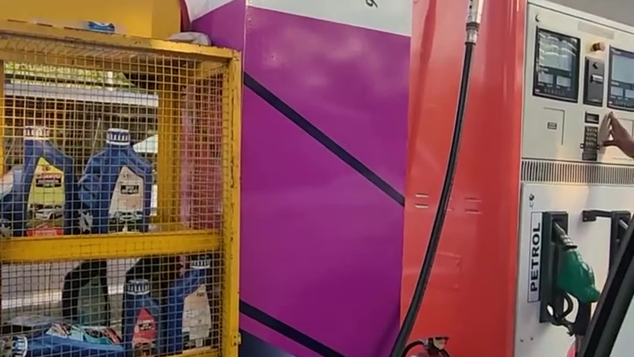 Petrol pump funny video