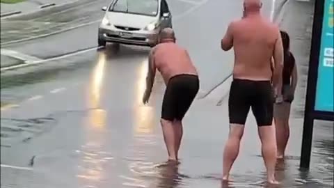 Yeehhhhaaa...It's bath time