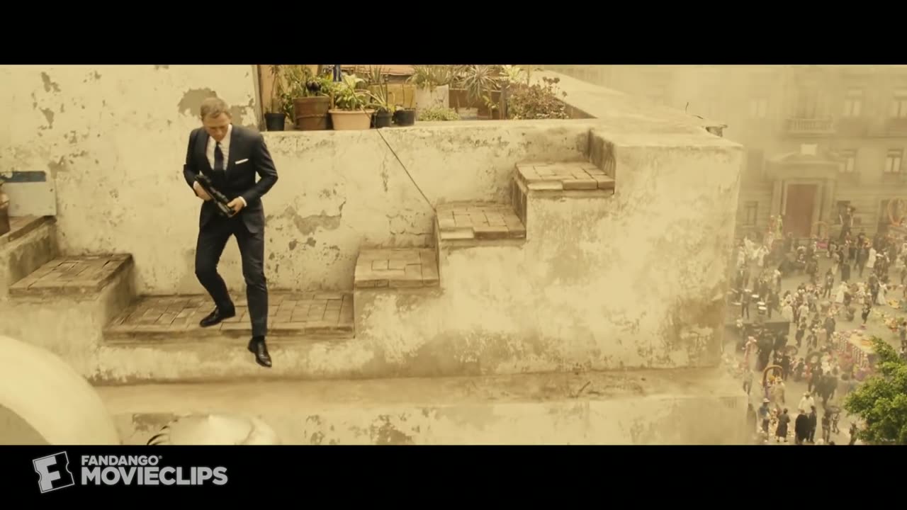 Spectre - Blowing Up the Block Scene (1/10) |