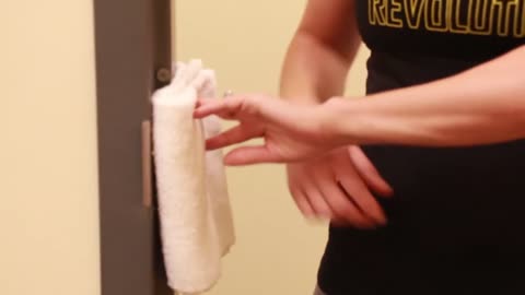 6. Isometric Shoulder Hold
