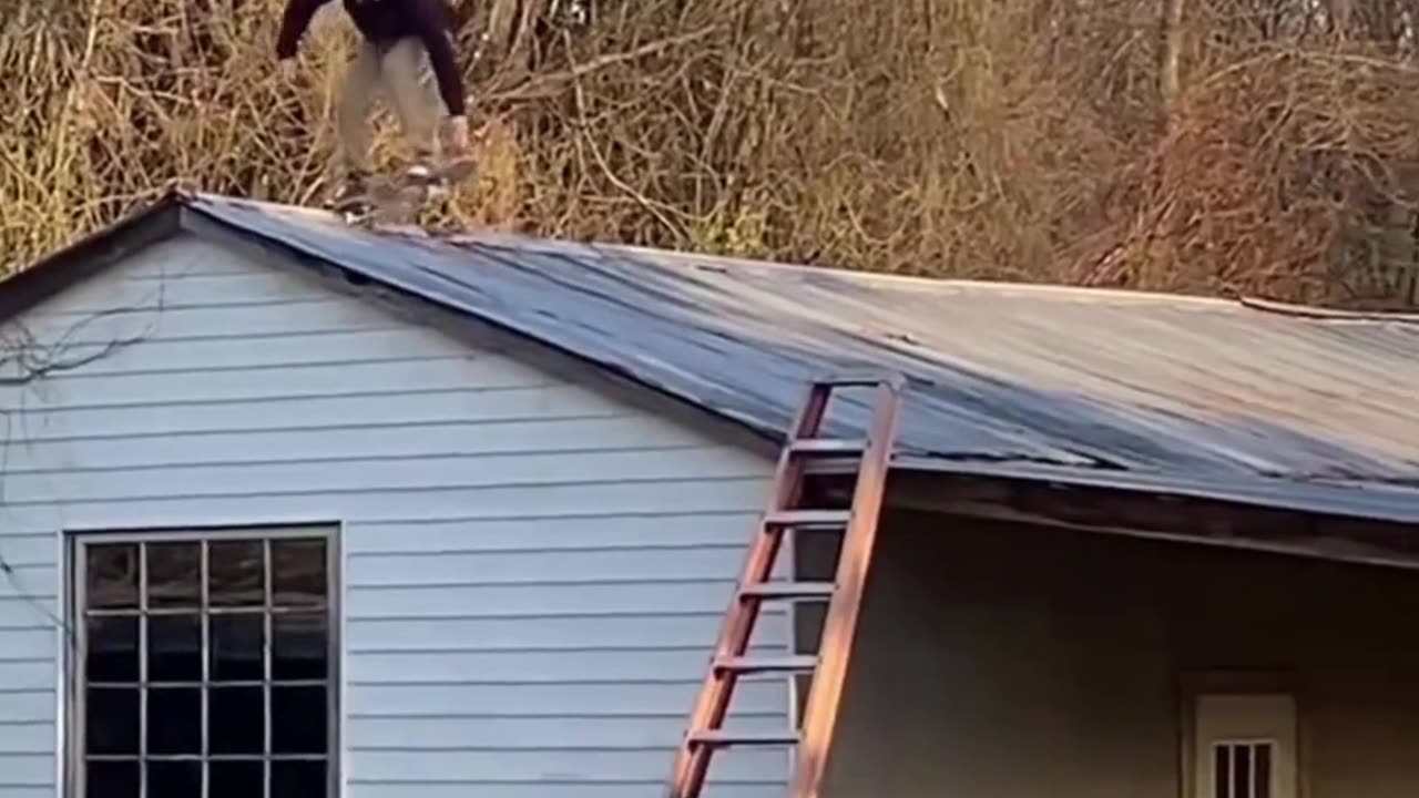 The end 😂😂😂 #funny #fails #viral #shorts #justlaughfolder