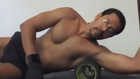 Shoulder Lat Foam Roll Try It Out (15 March 2023)