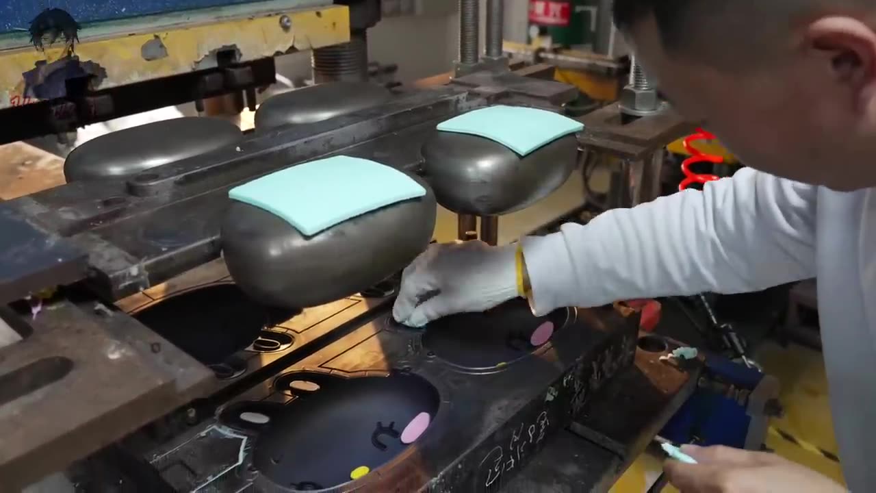 Very cute. The process of making silicone bags that young girls love