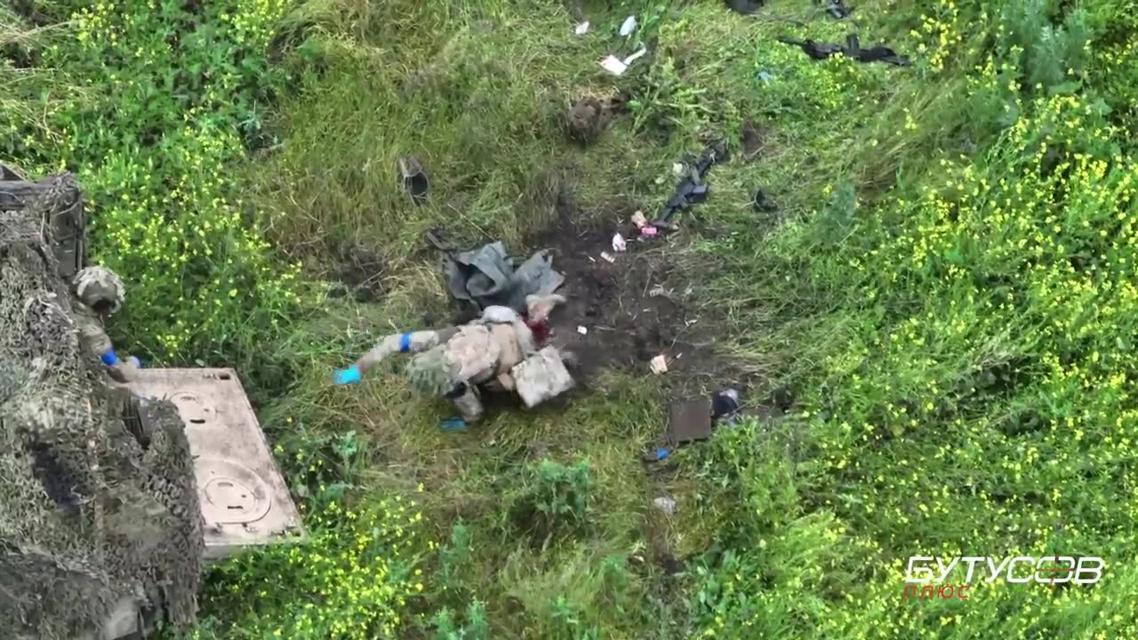 Russian forces attacking Ukrianian tanks