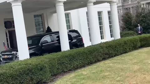 Does this appear to be the actual WH grounds?